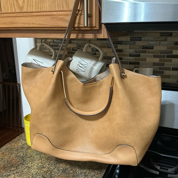 Handbags - A great handbag for the spring !!